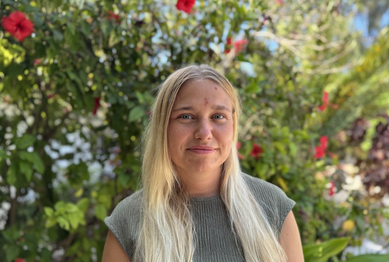 Elvia Elvira Content Creator